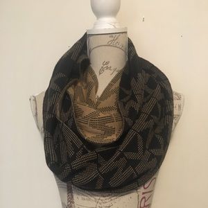 Michael Kors Infinity Scarf NWT